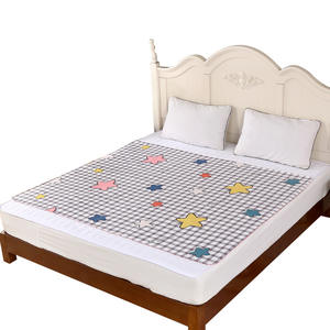 Couche respirante hypoallergénique pour bébé avec imprimé animal pour changer les couches - Product Image 1