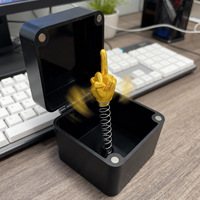 Boîte surprise 3D imprimée avec doigt d'honneur, cadeau farfelu amusant, jouet créatif et original pour la fête du Poisson d'avril, vente en gros
