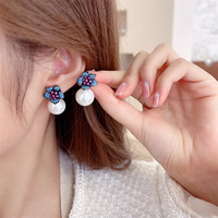 Magnifiques Boucles d'Oreilles Pendante Fleur en Zircon Bleu Rose et Grande Perle Blanche, Plaqué Noir, Idéales pour Fêtes, Cadeaux pour Demoiselles d'Honneur, Accessoires Tendance