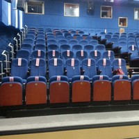 Sièges télescopiques d'extérieur JY-765 pour stades sportifs, terrains de basketball, théâtres – Chaise pliante verte en moulage par soufflage creux