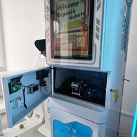 Machine de jeu d'arcade automatique multijoueur avec distribution de tickets, lumières LED et lecteur de cartes pour salles de jeux et systèmes FEC