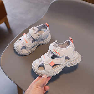 Été 2025 Nouvelles sandales de sport pour garçons et filles avec semelle souple Chaussures décontractées respirantes pour les enfants de petite et moyenne taille - Product Image 3