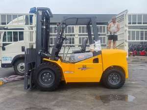 Montacargas Diésel de 2-5 Toneladas con Opciones de Accesorios (Pinza/Posicionador) - Product Image 4