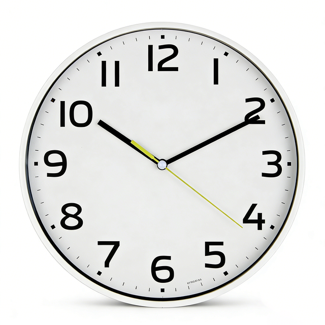 Round Wall Clock Classic Nordic Retro Classic Minimalist Design for Office Desk Home Decoration Children Use