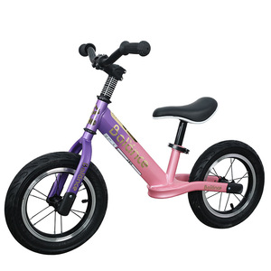 Vélo d'équilibre en métal pour enfants de 2 <span class=keywords><strong>à</strong></span> 4 ans ; Trottinette <span class=keywords><strong>à</strong></span> <span class=keywords><strong>trois</strong></span> <span class=keywords><strong>roues</strong></span> pour tout-petits, pour marcher et glisser ; Vélo sans pédales pour courir et rouler - Product Image 2