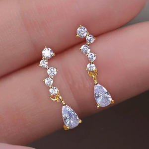 Orecchini in Oro con Diamanti, Oro Massiccio 18K, Taglio a Pera, Colore D Naturale, Certificati GIA, Gioielli Classici da Donna per Matrimonio - Product Image 4