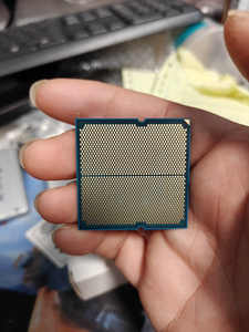 Procesador de Escritorio Ryzen 9 9950X de 16 Núcleos y 32 Subprocesos, Socket AM5, 4.5GHz Base, 5.7GHz Max Boost, Paquete en Bandeja para Estaciones de Trabajo y Juegos - Product Image 6