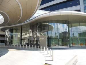 ประตูห้องอาบน้ำกระจกโค้งภายในแบบเทมเปอร์ - Product Image 4