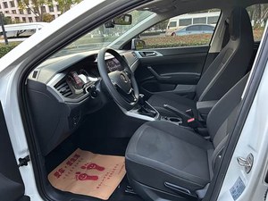 Volkswagen <span class=keywords><strong>Polo</strong></span> Plus 1.5L Automatica del <span class=keywords><strong>2021</strong></span> Usata, Edizione Comfort con Tetto Panoramico, 113 CV, Bianca - Product Image 4