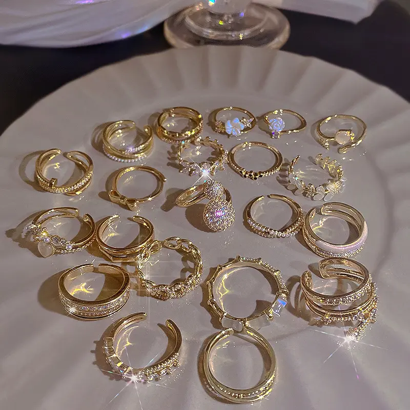 한국 18K 금도금 다이아몬드 크리스탈 하트 오팔 링 아이스 아웃 마이크로 상감 큐빅 지르코니아 기하학적 나비 반지