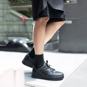 Nouvelles chaussures de skate noires 2026 pour hommes, style nouveau, à semelle épaisse, sportives et décontractées, polyvalentes - Product Image 4