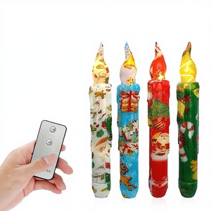 Set di 4 Candele LED Affusolate Rosse e Verdi Senza Fiamma con Telecomando per Natale, Matrimoni e Veglie Speciali - Product Image 1