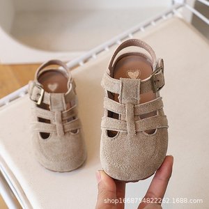 Sandalias Bocken para Niñas con Parte Superior de Cuero Mate Elegante, Unisex, Romanas, Antideslizantes, de Suela Blanda, para Playa y Uso Casual - Product Image 4