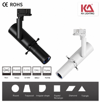 Spot LED sur rail dimmable COB avec lentille zoomable et orientable et corps en aluminium pour musées et galeries d'art