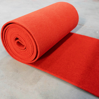 Grande Vente En Gros Moquette Auto-Adhésive pour Escalier Simple, Moquette Mur à Mur, Tapis Rouge d'Escalier pour Événements