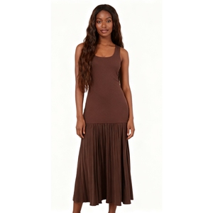 ชุดเดรสแฟชั่นผู้หญิงแบบผูกคอ ดีไซน์เก๋ไก๋ ตกแต่งด้วยผ้าถักแบบแพทช์เวิร์ค - Product Image 1