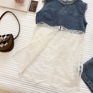Completo Estivo per Bambine Nuovo Stile 2026 in Cotone Poliestere con Pizzo e Rete, Gilet in Denim e <span class=keywords><strong>Pantaloncini</strong></span>, Set Due Pezzi alla Moda - Product Image 3