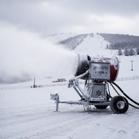 Machine à neige SNOWWOLF pour zones scéniques, stations de ski, équipement de fabrication de neige artificielle, canon à neige 27 kW
