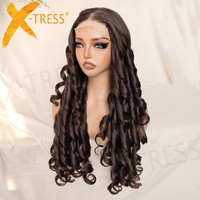Perruque Synthétique X-TRESS Glueless 4*6 Lace Front Boucles Françaises Ondulée Frisée Rebelle Couleur Naturelle en Gros pour Femme