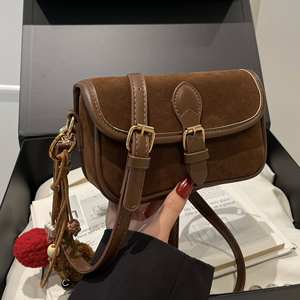 Nuevo bolso bandolera de lujo de terciopelo suave estilo retro, bolso cuadrado para mujer - Product Image 5