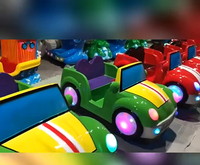 Machine de jeu vidéo anglaise en plastique d'intérieur à pièces avec 2 sièges Kiddie Ride