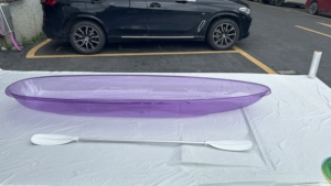 Kayak transparent WOLANG 3,36 m en PC violet pour <span class=keywords><strong>2</strong></span>-3 personnes, canoë coloré en cristal pour la pêche, vente en gros pour <span class=keywords><strong>les</strong></span> centres de villégiature - Product Image 4