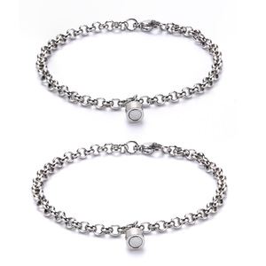 Chaîne cubaine non ternie en acier inoxydable aimant <span class=keywords><strong>Couple</strong></span> <span class=keywords><strong>Bracelet</strong></span> paire bijoux hommes et femmes <span class=keywords><strong>Bracelet</strong></span> cadeau de noël en gros - Product Image 4