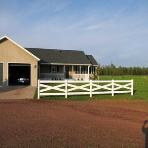 Heavy Duty Vinyl Horse Fence 4 Rails Field Fence Farming and Farm Fence Post - Product Image 1