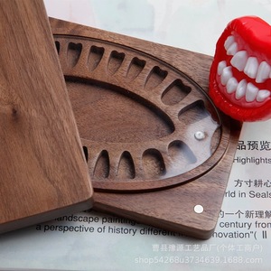 Boîte à dents de bébé Yuyuan en bois massif sculpté, motif personnalisé rectangulaire pour la préservation des dents des enfants - Product Image 2