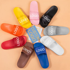รองเท้าแตะพีวีซีพื้นสีสันสดใส สั่งทำโลโก้ได้ MOQ ต่ำ ผลิตเร็ว กันลื่น รองเท้าแตะผู้ชายสั่งทำโลโก้ได้ - Product Image 1