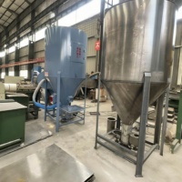 Broyage et mélange d'aliments de haute qualité tout en un Machine universelle pour poulets canards poissons et porcs directement du fabricant