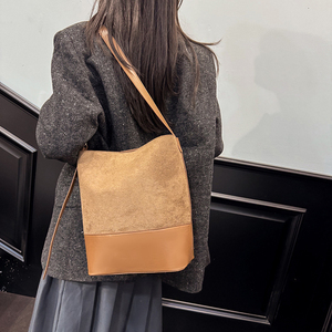 Bolso Bandolera Tipo Cubo de Alta Calidad con Cierre Magnético de PU, Diseño Color Block y Compartimento para Cartera, Diseño Moderno - Product Image 2