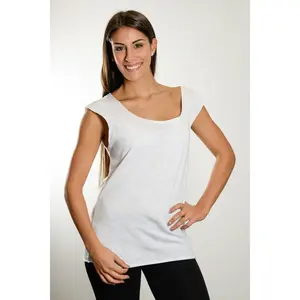 T-shirt IT673 da donna in cotone personalizzabile per merchandising - Product Image 1