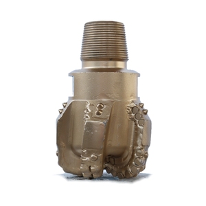 Broca <span class=keywords><strong>API</strong></span> <span class=keywords><strong>Bit</strong></span> 8 1/2\" 216 mm com 5 Lâminas <span class=keywords><strong>PDC</strong></span>, Corpo Matricial e Cabeça de Diamante para Perfuração de Alto Desempenho - Product Image 1