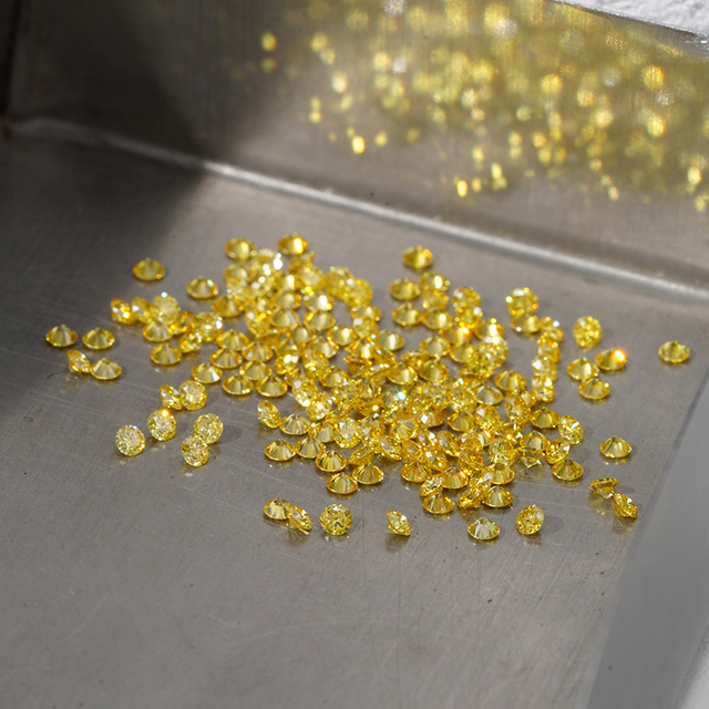 Yellow VVS VS 1.1-1.5mm Round Brilliant Cut IGI Certified Lab Grown Diamond Loose Stones by Starsgem
