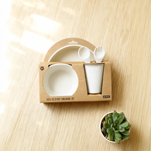Ensemble de vaisselle en silicone pour enfants, 5 pièces, blanc cassé, sans BPA, pour l'alimentation des enfants de plus de 6 mois - Product Image 3