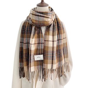 Bufanda a cuadros con logo personalizado, diseño clásico tartán, gruesa y cálida, con flecos, chal largo de invierno, bufanda, venta al por mayor de fábrica - Product Image 1