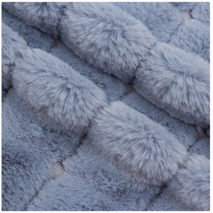 Fourrure de lapin artificielle de haute qualité, douce et non pelucheuse, pour les couvertures de bébé et les vêtements d'hiver - Product Image 3