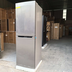 Réfrigérateur à double porte sans givre, capacité 230L, congélateur supérieur, alimentation électrique, 55x64x167cm - Product Image 3