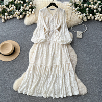 Robe décontractée élégante pour femme, en dentelle violette, à manches longues, coupe trapèze, col en V, ceinture perlée, longueur midi, pour le quotidien