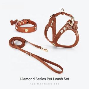 Minerva OEM/ODM di fascia alta In pelle elegante con strass In osso decorazione passo In Pet <span class=keywords><strong>Dog</strong></span> imbracatura guinzaglio coordinato collare Set - Product Image 1