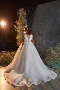 فساتين حفلات للبنات الصغار من الدانتيل بأكمام طويلة بسعر الجملة - Product Image 2