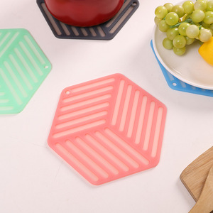 Hexagon <b>Silicone</b> Heat Insulating Mat Non Slip <b>Waterproof</b> Food Grade Kitchen Coaster Pad - Product Image 1