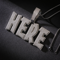 Pendentif Lettre 3D Personnalisé 24 Lettres 3 Couleurs Or/Rose/Blanc Entièrement Sertie de Zircons Collier Hip Hop pour Homme