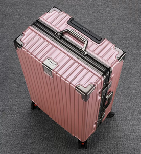 Ensemble de valises à cadre en aluminium, idéal pour les étudiants, avec roulettes multidirectionnelles, grande capacité, construction robuste, poignée télescopique fiable et serrure PC - Product Image 2