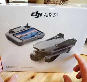 Drone DJI Air 3S Fly More Combo (DJI RC 2) 3D d'occasion pour la photographie et la vidéographie professionnelles - Product Image 2