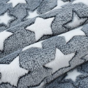 Cama de lujo para perros y gatos, manta cálida de franela de invierno para mascotas con patrón de puntos, fácil limpieza, cómodo forro polar para gatos y perros - Product Image 4
