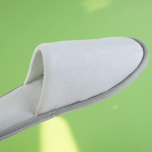 Vente en gros de pantoufles chinoises en <span class=keywords><strong>velours</strong></span>, pantoufles d'hiver à bout fermé, sandales mules pour chambre à coucher de créateur - Product Image 5