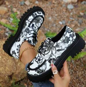 Mocasines de Mujer de Talla Grande para el Verano 2026, Venta al por Mayor de Fábrica, Zapatos de Punta Redonda con Boca Poco Profunda y Suela Gruesa - Product Image 4