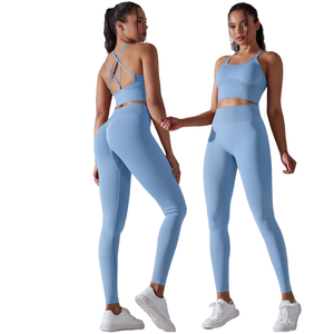 Ensemble de yoga pour femmes, vêtements de sport, tissu extensible, haut respirant, leggings légers, ajustement flexible - Product Image 3